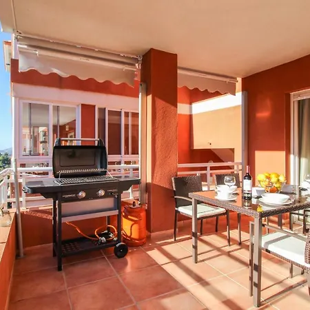 דירה Amazing In With 2 Bedrooms, Wifi And Outdoor Swimming Pool *